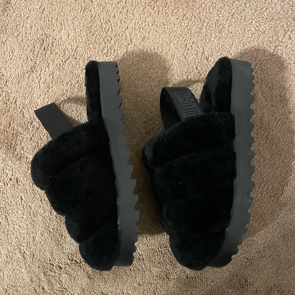 Ugg Slippers - Picture 3 of 7